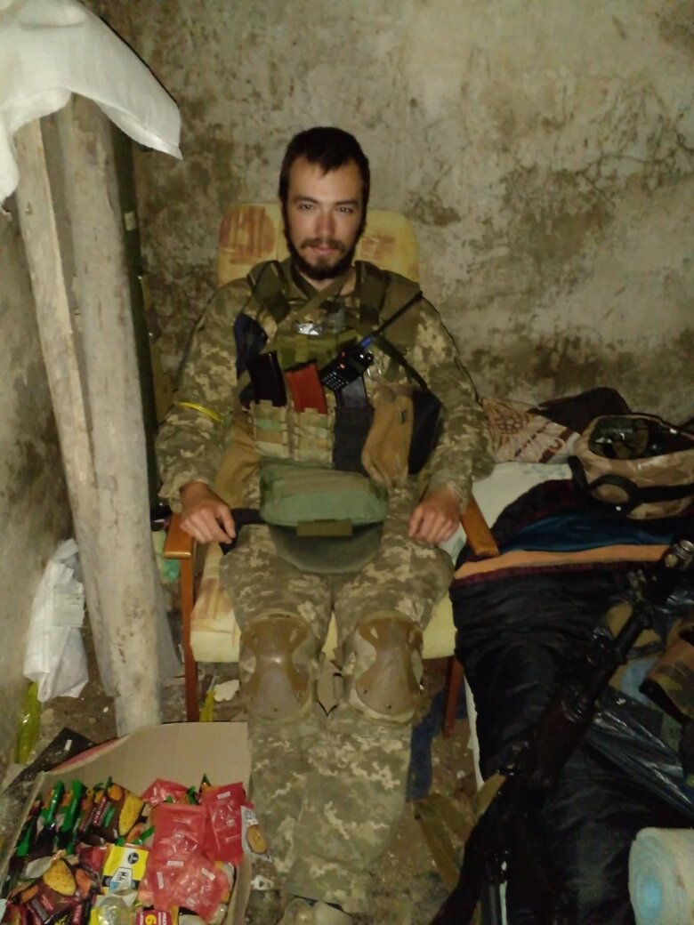 Мінометник Ілля Кононов: Мені 22, за спиною у мене - лише військова кафедра, деякі вишколи - та й усе, і тут треба вести людей у бій 10