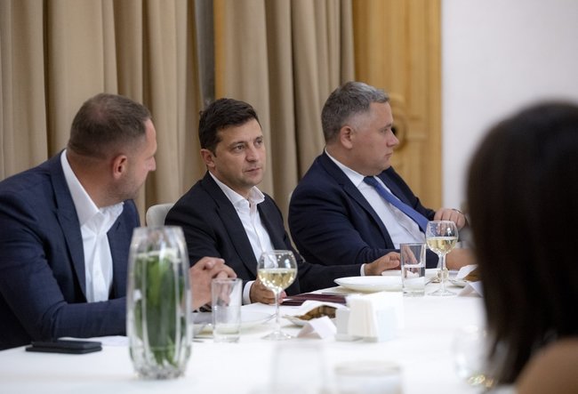 Зеленский - послам G7: Готов обеспечить независимость НАБУ, САП и ВАКС 02