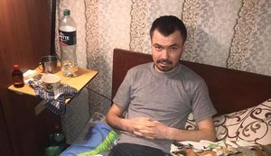 Український воїн Олександр Головатий унаслідок нещасного випадку на вокзалі в Києві втратив ноги: йому необхідна допомога, - підполковник ЗСУ Баранов. ФОТОрепортаж