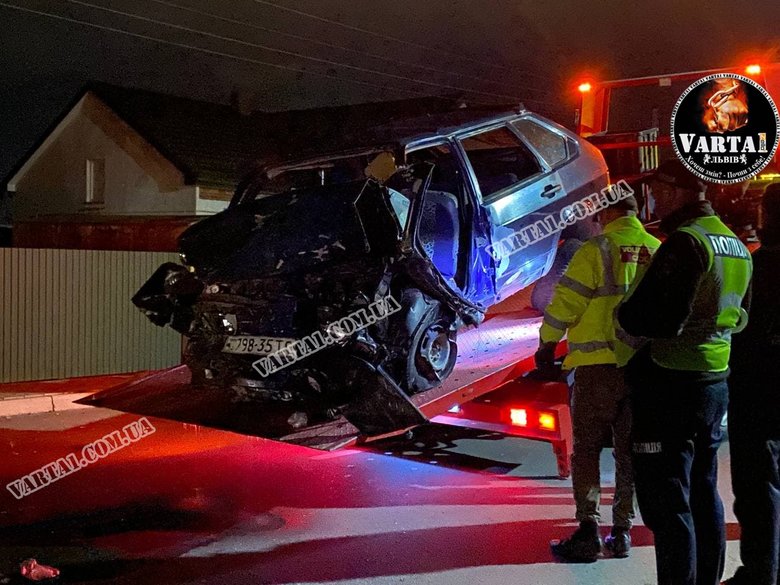 У потрійній ДТП на Львівщині загинуло двоє людей 06