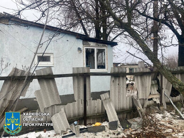Во время обстрела оккупантами Купянска-Узлового повреждены больница, дома и хозяйственные постройки 03