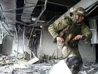 Я готовий повірити навіть у шоуменів, щоб зламати стару політику, - полковник СБУ Альфа Роман Костенко 06
