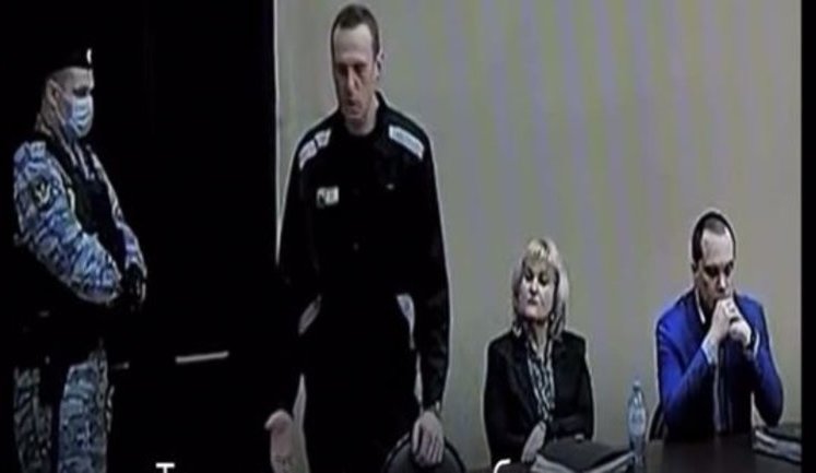 "У нашей власти находится группа алчных, злобных, тупых и сумасшедших дедов. Последствием этого станет развал нашей страны", - Навальный. ВИДЕО