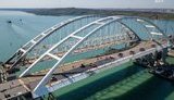 Из-за Крымского моста в Азовское море не смогут зайти 144 судна, - начальник мариупольского морпорта. ВИДЕО