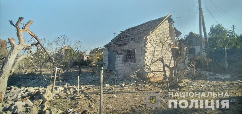 Наслідки російських обстрілів Миколаєва та області: пошкоджені будинки та підприємства, - Нацполіція 05