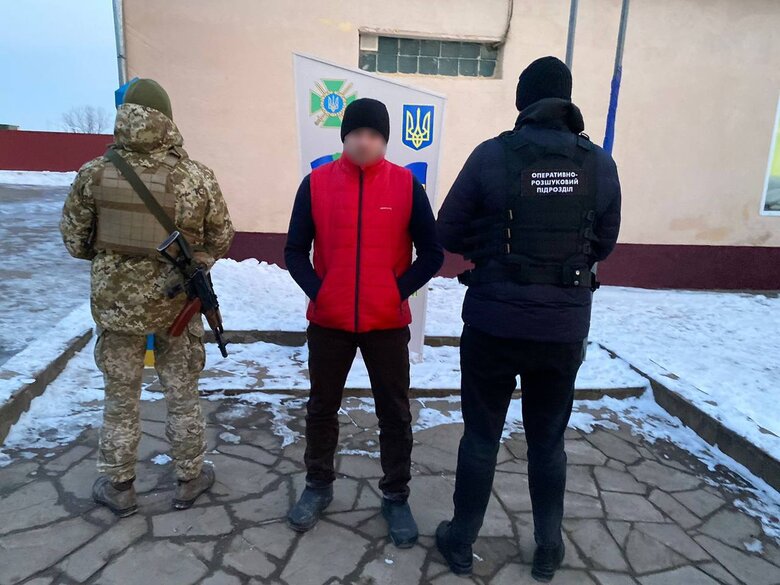 Прикордонники вдруге затримали росіянина, який хотів потрапити до України, - ДПСУ 01