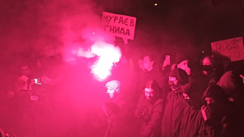 Біля телеканалу НАШ в Києві відбулась акція Вимкніть зброю Росії з вимогою санкцій проти Мураєва 25