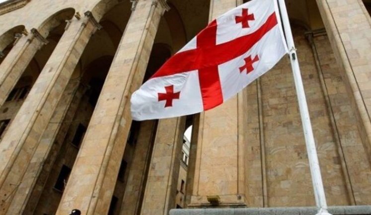 Грузія повністю заборонила росіянам і білорусам вивозити автомобілі з країни