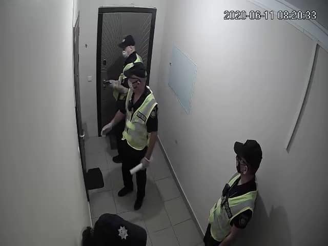 Стерненку вручили ухвалу про примусовий привід у СБУ, - адвокат Найєм 02