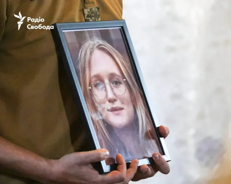 Kyiv bids farewell to 19-year-old Azov soldier Daria'єю Лопатіною