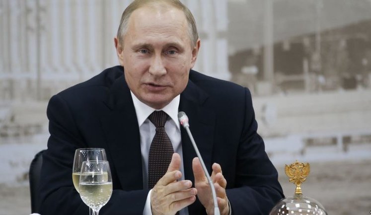 Putin refuses to give up Normandy format