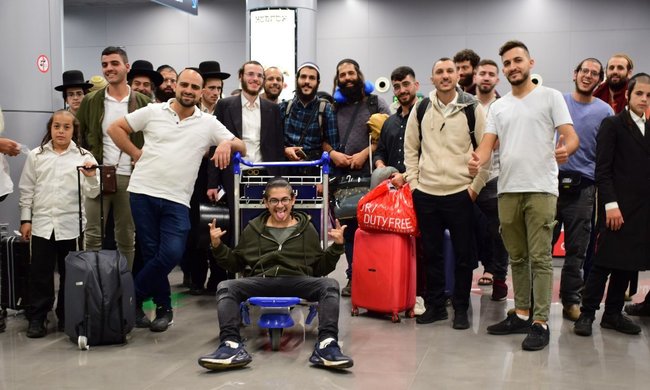 В Украину прибыли почти 7,5 тыс. паломников-хасидов, - Госпогранслужба 05