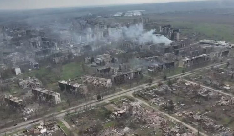 Місто, якого майже немає: бригада "Хижак" показала спалені росіянами квартали Костянтинівки. ВIДЕО