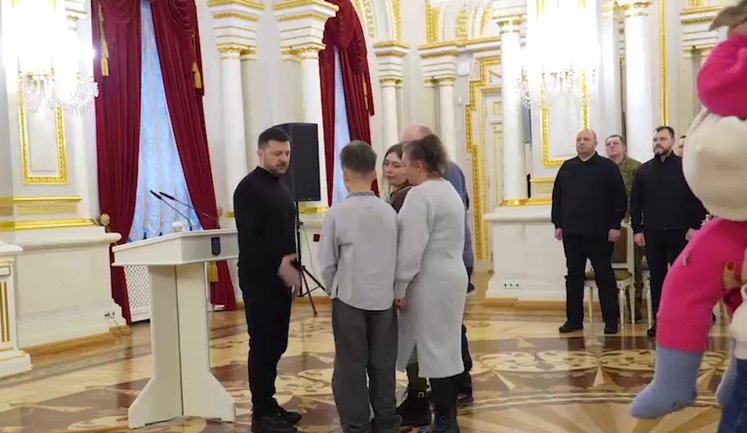 Мы должны дожать врага и сохранить свободу Украины на поколения, - Зеленский. ВИДЕО