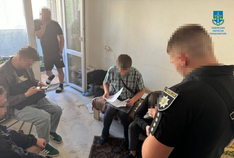 Директор благотворительного фонда обманул военных и волонтера
