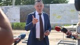 Координатор програми "Велике будівництво" Голик показав на карті кожну заплановану для ремонту ділянку доріг