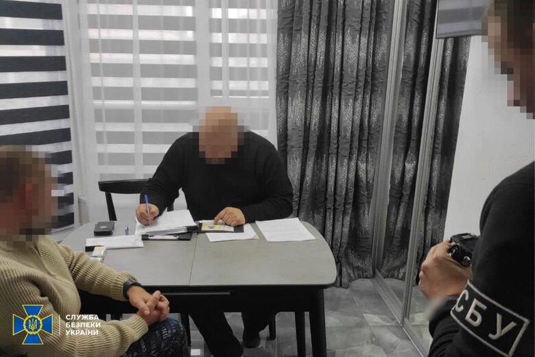 Правоохранители проводят обыски у нардепа Дубинского 01