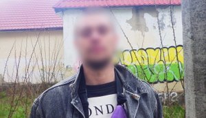 П’яний чоловік погрожував перехожим пістолетом у Києві: йому повідомили про підозру. ФОТО