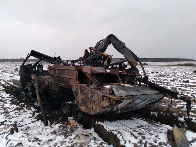 На Чернігівщині українські воїни знищили колону постачання окупантів 03