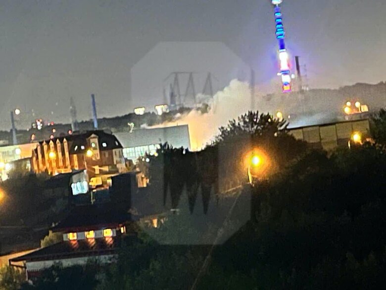 Пізно ввечері 12 вересня у Москві були чутні вибухи. Поблизу Останкінської телевежі спалахнула пожежа 01
