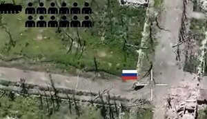 Близько десятка російських штурмовиків на БМП заїжджають у Часів Яр і гинуть на першому перехресті під ударами дронів. ВIДЕО