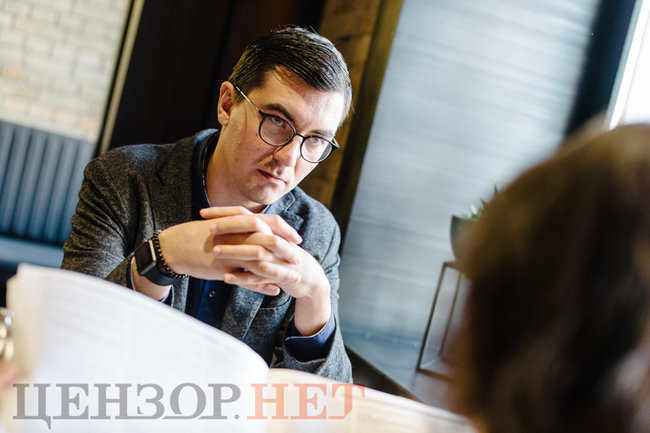 Нардеп від Слуги народу Андрій Мотовиловець: Найголовніше - вбити цю схему з майданчиками політично, бо вона політично народжена 03