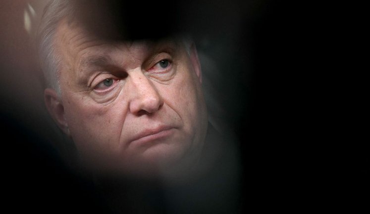 Он ведет себя как 6-летний ребенок: лидеры ЕС разделились на две группы, убеждая Орбана, - Politico