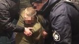 Чоловік встромив викрутку в обличчя дільничному, - поліція Київщини