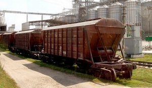 Почему Укрзализныця теряет перевозки зерна