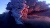 Аэропорт острова Бали приостановил работу из-за извержения вулкана (обновлено)