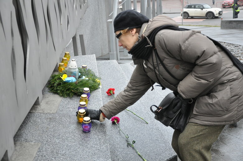 Пам’ять перших загиблих Героїв Небесної Сотні вшанували у Києві 23 Пам’ять перших загиблих Героїв Небесної Сотні вшанували у Києві 23