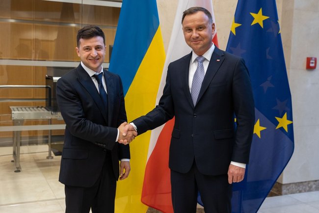 Ukrainian, Polish presidents meet in Brussels 01