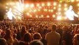 Степанов про "десятки тисяч" людей на святкуванні Дня Дніпра: У мене запитання до влади: ви ризики усвідомлюєте?