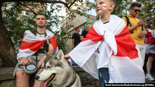 Акція солідарності з білорусами відбулася у Києві 02
