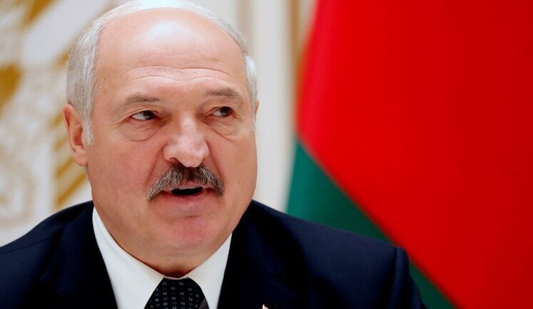 Неприкосновенность, пожизненное обеспечение и охрана: Лукашенко подписал гарантии для себя и своей семьи после отставки