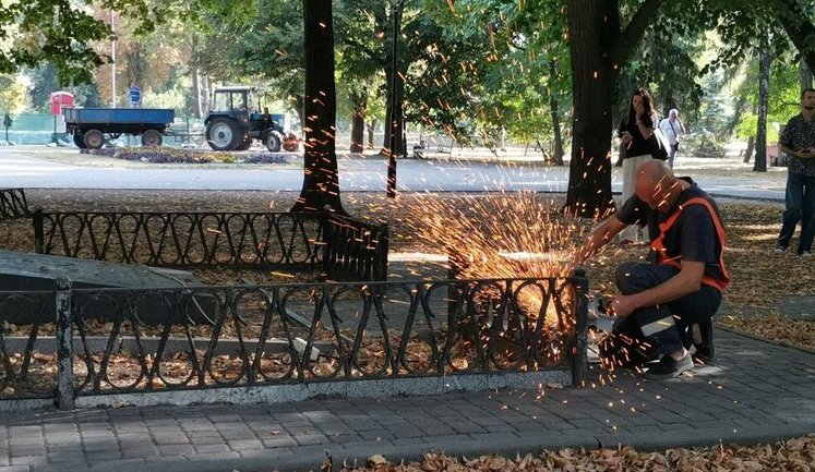 У Полтаві ексгумують братську могилу комуністів. ФОТОрепортаж