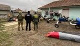 На Буковине у контрабандистов сигарет изъяты 4 мотодельтаплана, - Госпогранслужба. ФОТОрепортаж