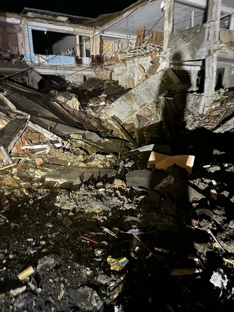 Occupants attacked Kurakhove with missiles: kindergarten, school were destroyed, high-rise buildings were damaged 03