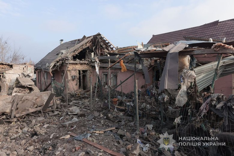 Ворог атакував Запоріжжя та прилеглі населені пункти авіацією, дронами FPV та артилерією.