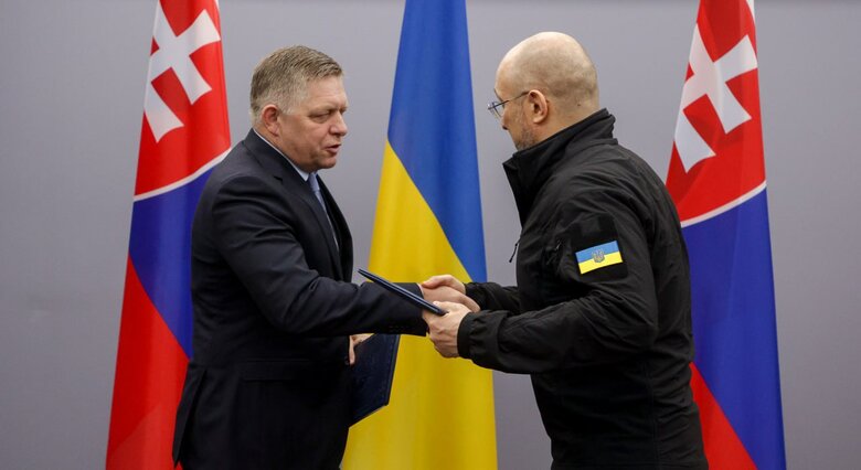 Прем'єр-міністри Роберт Фіцо та Денис Шмигаль підписали заяву про відносини Словаччини та України