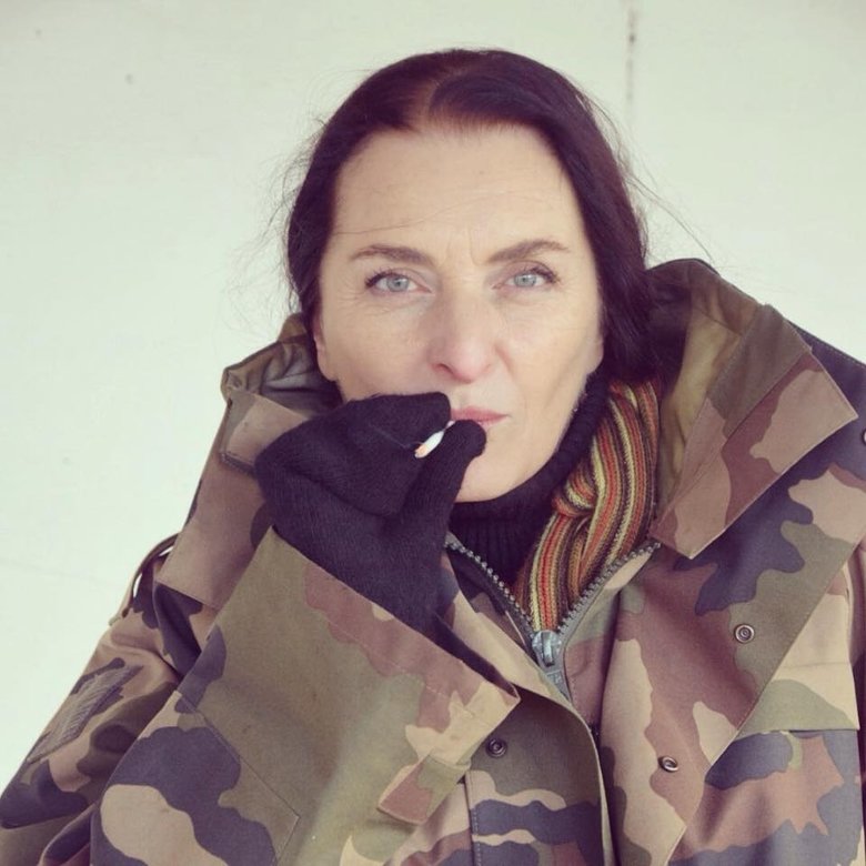 Такого мату я в житті не чула. Я бачила білі обличчя пузатих офіцерів. 32 блокпост. Історія, яку хочуть переписати 10