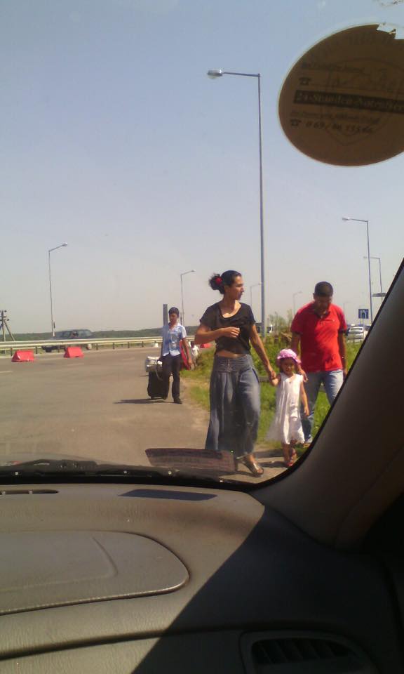 Порошенко сказав без віз, - група ромів намагалася перейти кордон із Польщею 01