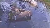 дрон атакує росіянина