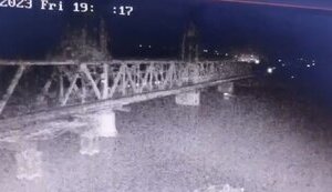 Russians attack Zatoka bridge with naval drones. VIDEO