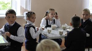 У Росії школярі непритомніють від голоду, - результати перевірки