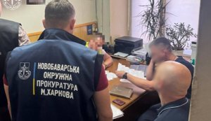 Експосадовцям Укрзалізниці повідомлено про підозру через забруднення земель із збитками державі 86 млн. грн.. ФОТОрепортаж