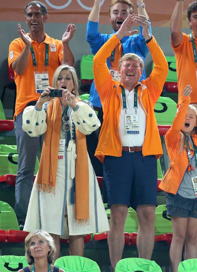 вышиванка королева