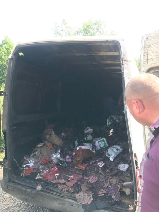 Автомобиль с ядом Нурелл Д упал в приток речки Рось на Виннитчине: граждан просят воздержаться от купания и ловли рыбы в водоеме 02
