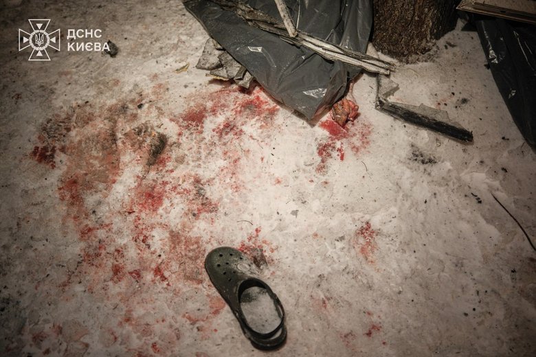 Нічна атака на Київ: 3 загиблих, 18 поранених, серед них рятувальники