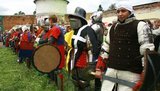 На Сумщине прошел фестиваль исторической реконструкции и рыцарские "бои без правил". ФОТОрепортаж